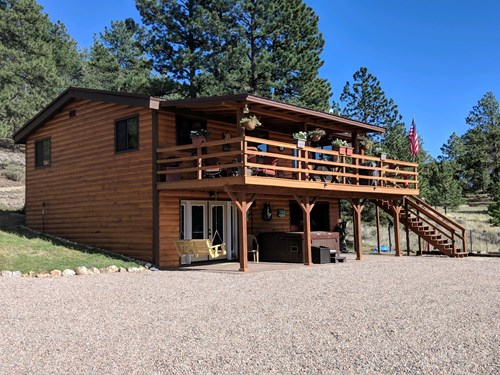 2x8 pine log siding with vertical corners.