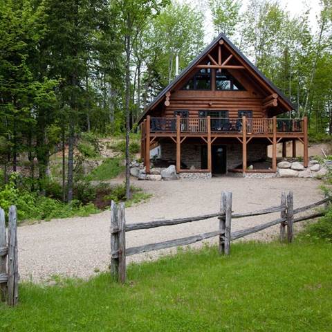 Maintained log home.