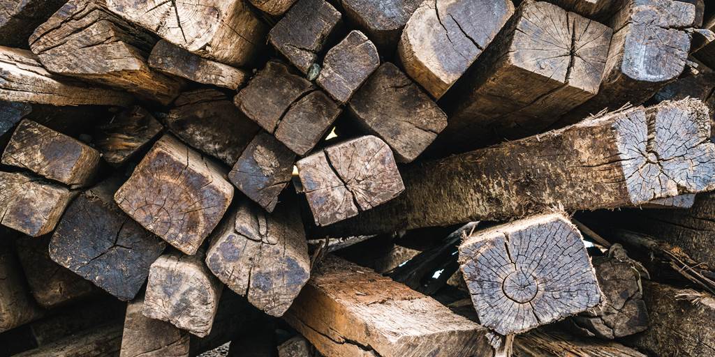 an example of distressed wood colors and textures