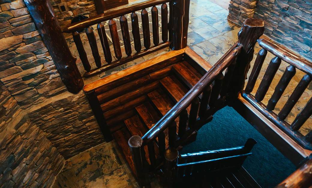 Classic Log Railing in Dark Oak