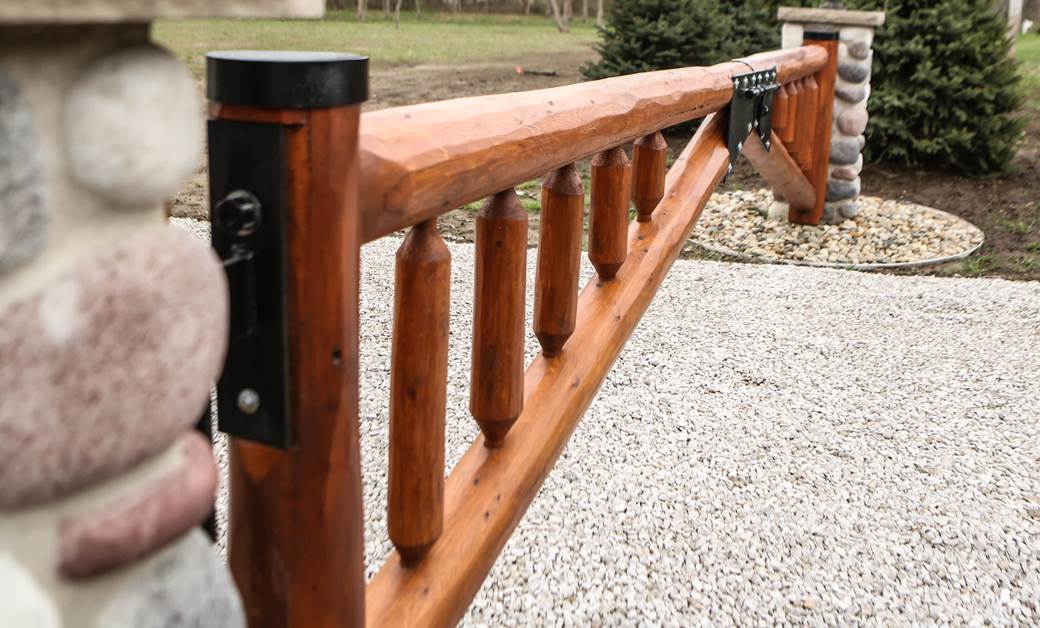 Log Railing Gate in Storm Teak